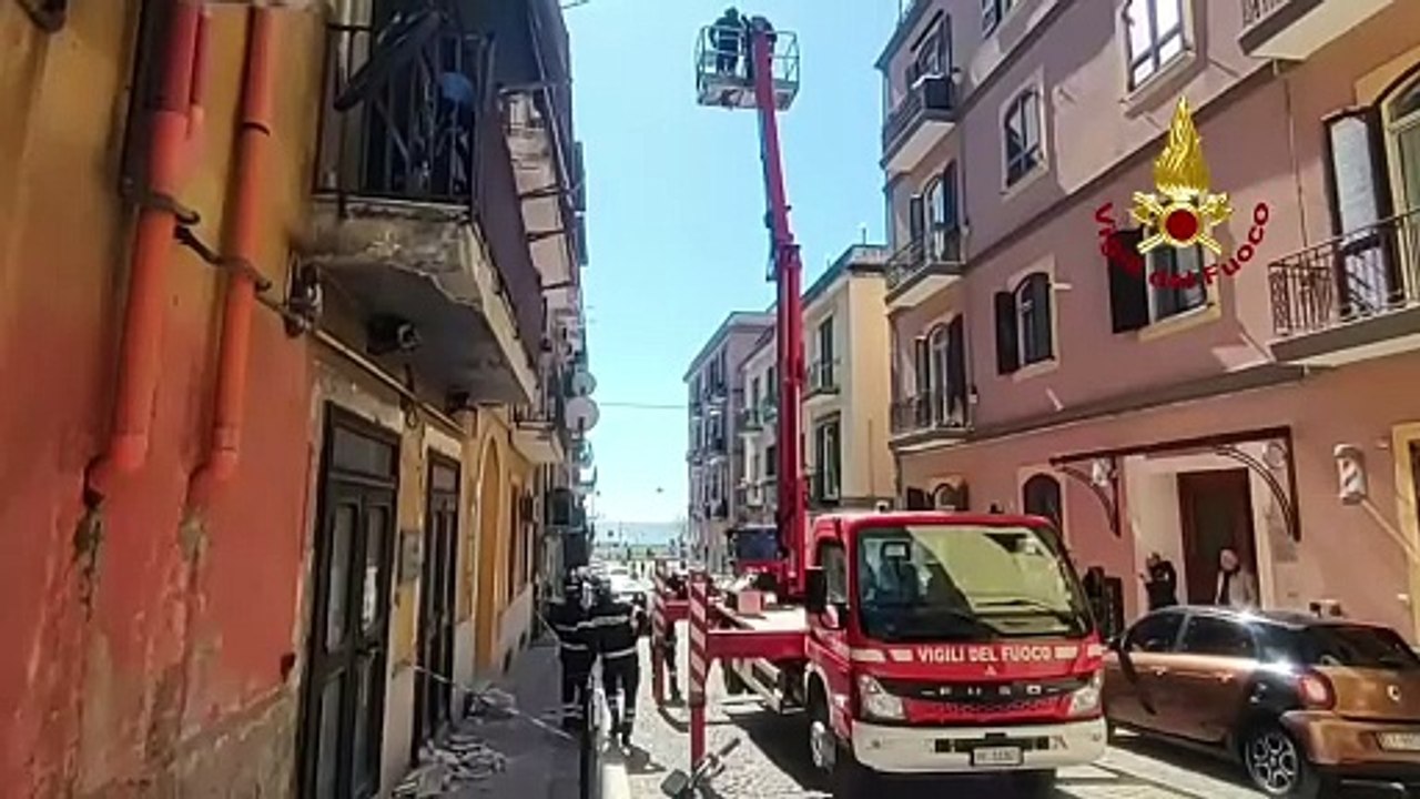 Napoli - INTERVENTI DEI VIGILI DEL FUOCO PER IL TERREMOTO CAMPI FLEGREI (21.03.25)