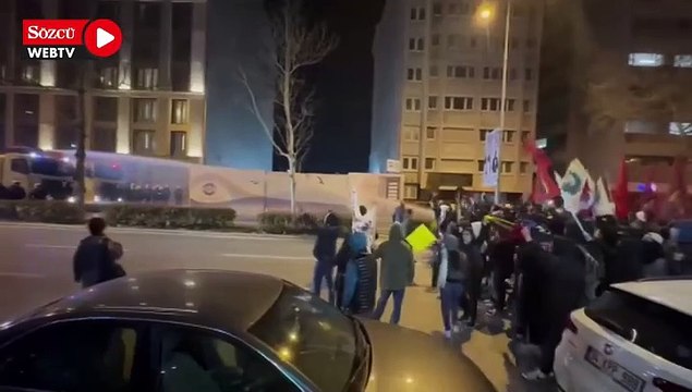 Alsancak'ta sert polis müdahalesi!