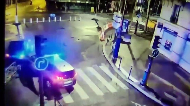Carambolage impressionnant lors d'un refus d'obtempérer à Paris
