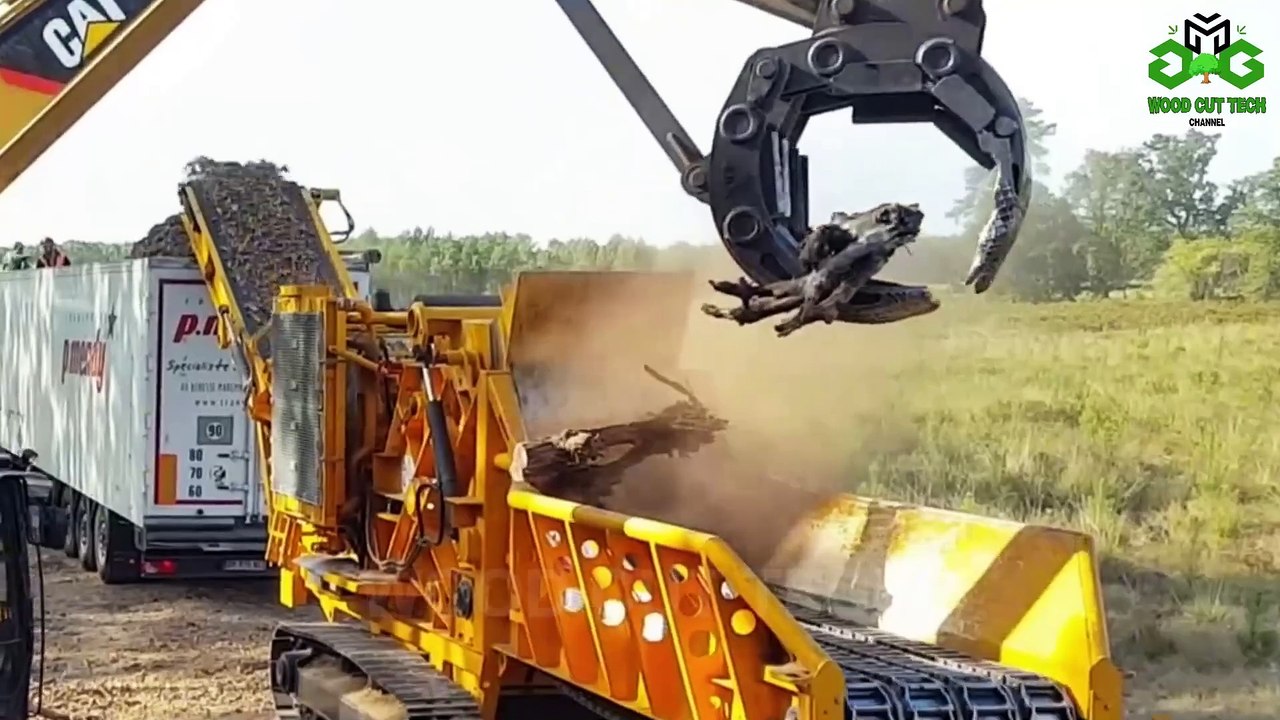 Extreme Dangerous Fastest Big Chainsaw Cutting Tree Machines ｜ Monster Stump Removal Excavator #2