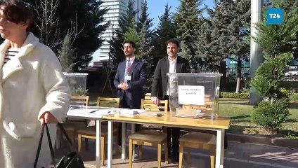 CHP Genel Merkezi bahçesinde ön seçim sandıkları kuruldu