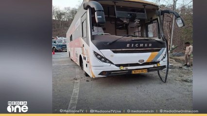 മധ്യപ്രദേശിൽ ബസ് നിയന്ത്രണം വിട്ട് മറിഞ്ഞ് മൂന്നു മരണം