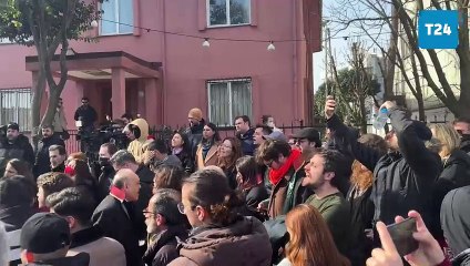 İBB Başkanı Ekrem İmamoğlu tutuklandı; Çağlayan Adliyesi'nin önündeki vatandaşlar karara tepki gösterdi