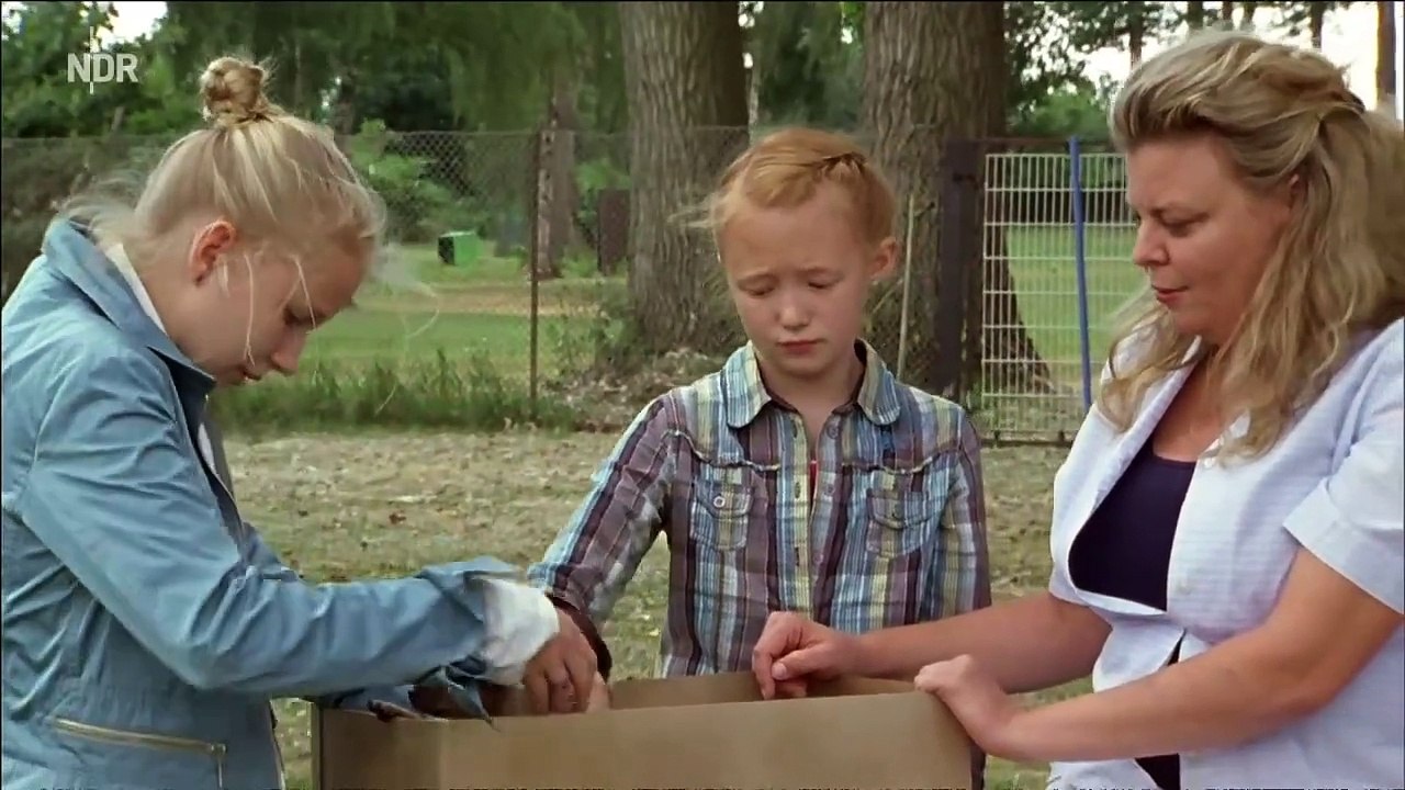 Die Pfefferkörner - Staffel 8, Folge 7. Wühltisch-Welpen