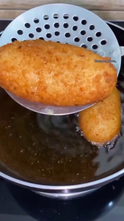 Bread cheese and mixed vegetables and chicken nuggets 💯🤍🥀 . . #bismillah #cheese #cheesebread #reels #cheesechicke