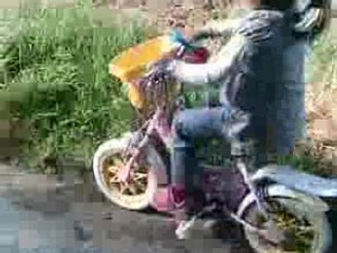 nona fait du velo sans roulette