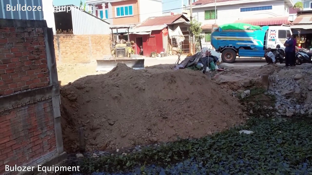 Crocodile pond project with 100% !!! water, size 6 meters By 12 meters By Dump mTruck 5T _ BULLDOZER