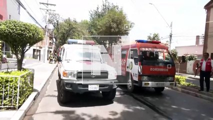 Incendio estructural en taller de chapería deja cuatro heridos, tres son niños