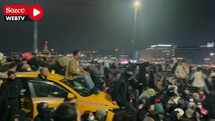 Öğrenciler Galata Köprüsü’nde durma kararı aldı