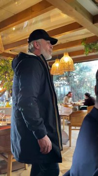 Exclusif - - Les célèbres personnalités de la télé se sont retrouvés avec bonheur, dans le Sud, à Vallauris Golf-Juan, pour assister à un magnifique show de cabaret, en présence de Mr Le Maire K. Luciano et ses adjoints, heureux de répondre à l'invitation