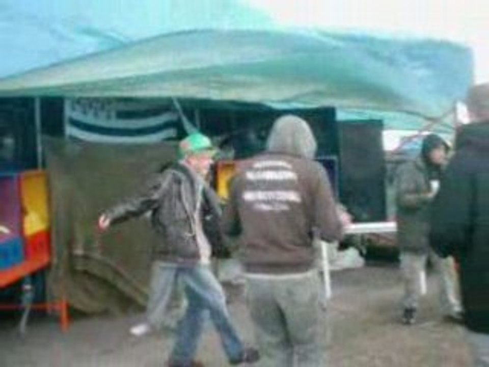 tekos mai 2008 crucey dansant sur la tek