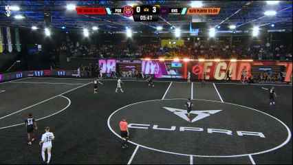 Este fue el momento en el que Maffeo saltó al césped del Cupra Arena