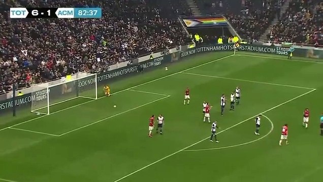 Andrea Pirlo no pierde la clase y anota un golazo de tiro libre en amistoso de Leyendas.