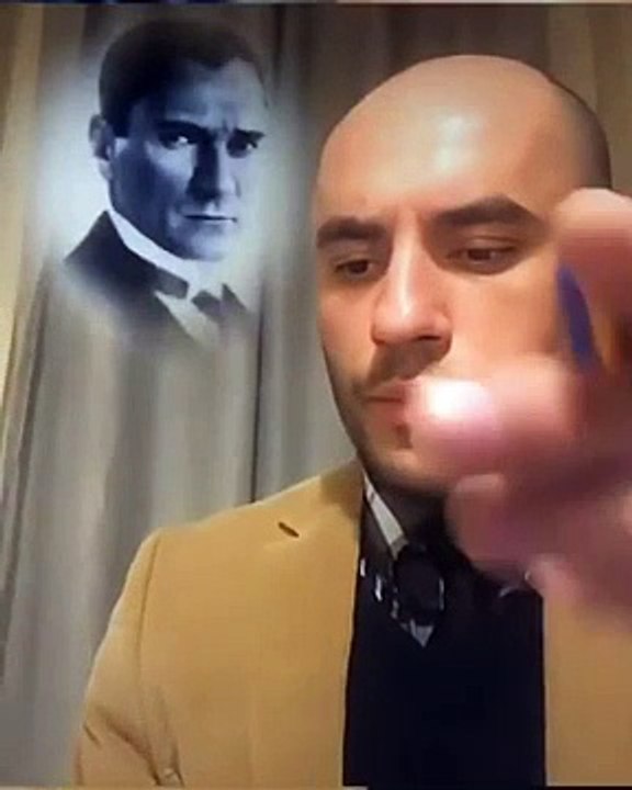 Giray Altınok'tan olay olan Atatürk'lü ''karanlık diye bir şey yo ışık hep vardır'' paylaşımı