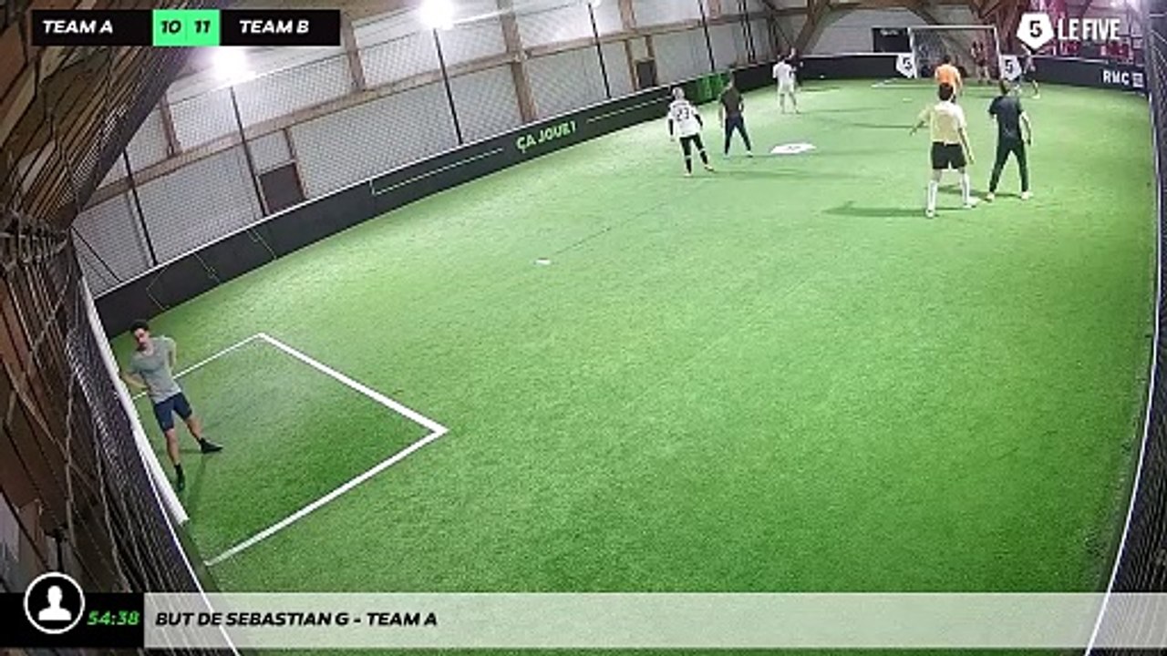 But de Sebastian G - Team A