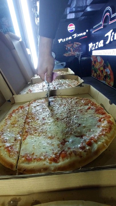 "Ultimate Stuffed Cheese Pizza! 🧀🍕 Irresistible Cheese Pull & Cheesy Goodness!"