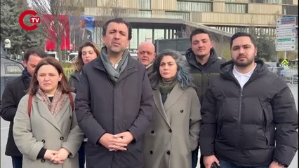 Yurttaşlar ve siyesiler, kayyum atanan Şişli Belediyesi önünde