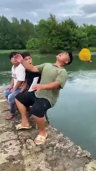 Kwai_Funny_tiktok___Funny_Videos_2024_Chinese_Funny_Video_-_Most_View_Chinese_Funny_Video(360p)