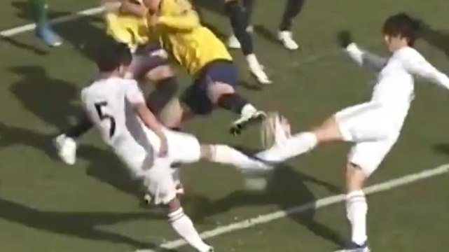 Gol alla Holly e Benji! Dal Giappone il tiro combinato dei fratelli Derrik