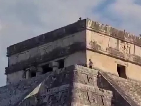 Deutscher Tourist klettert auf Pyramide und wird festgenommen