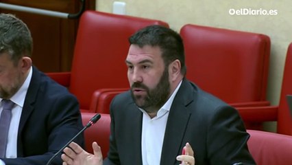 Cospedal se inventa en el Congreso que Villarejo “no estaba en activo” cuando se reunía con él