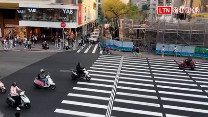 北捷中山站20米寬斑馬線引發交通混亂，缺乏導引圖示讓人車搶道🚶‍♂️