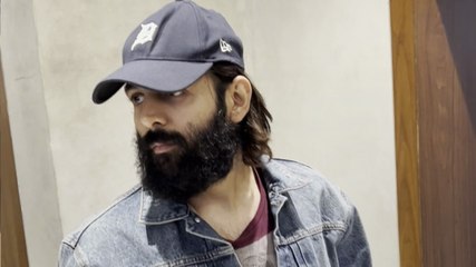 टी-सीरीज़ ऑफिस पर स्पॉट हुए कार्तिक आर्यन, डेनिम लुक और हेवी दाढ़ी में दिखा दमदार अंदाज़