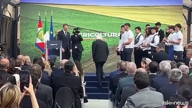 Mattarella: italiani lieti del ritorno a casa di Papa Francesco