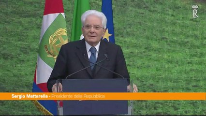 Mattarella "Italiani lieti per il ritorno del Papa in Vaticano"