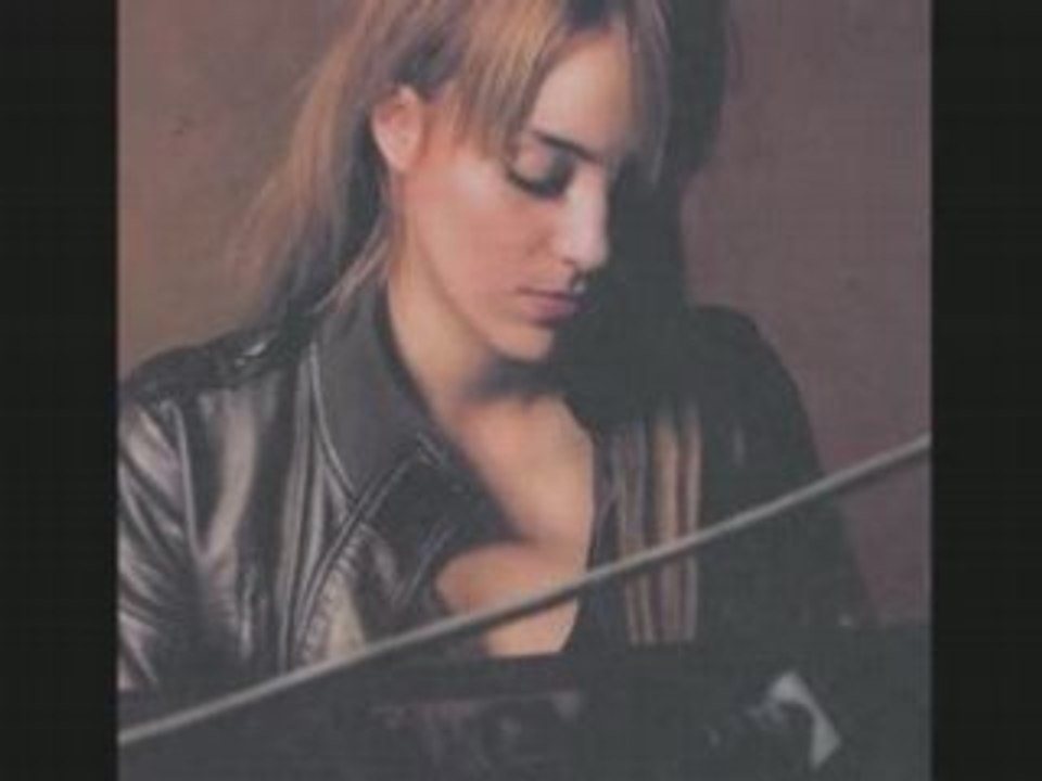 léa castel - REVIENS MOI