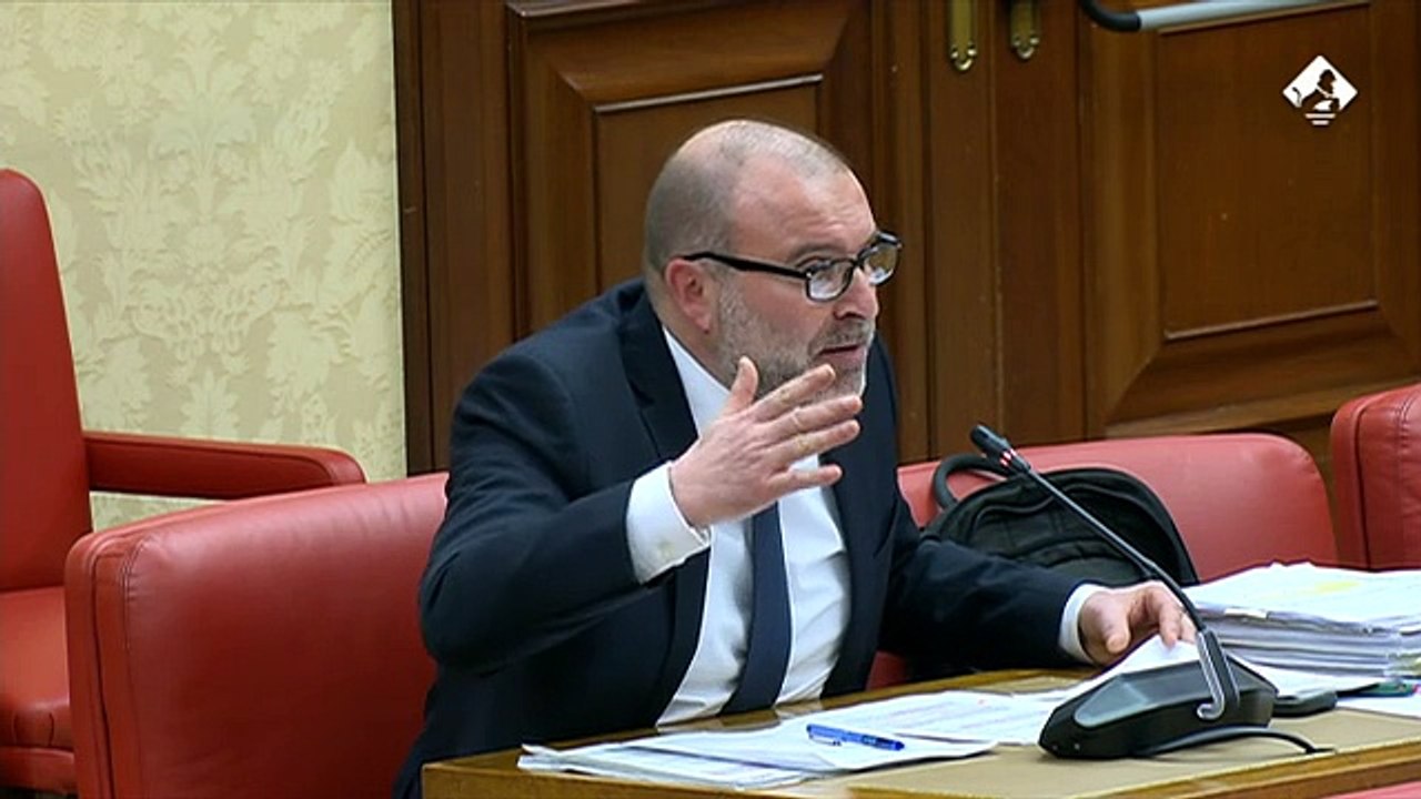 Sánchez Camacho perd els estreps entre crits a la comissió de l'operació Catalunya