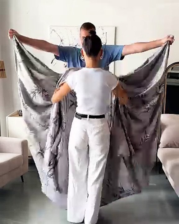 How to change bed sheets with your partner without a fight😂