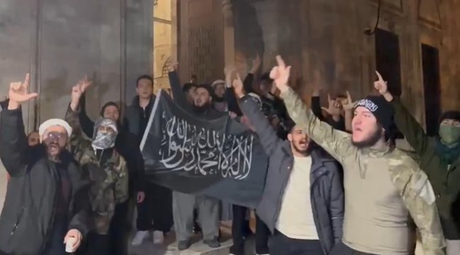 İftar çağrısı yapmışlardı: Şehzadebaşı'na gelip slogan attılar