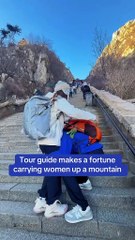 Chinês chega ganhar até R$ 36 mil por carregar turistas no Monte Tai