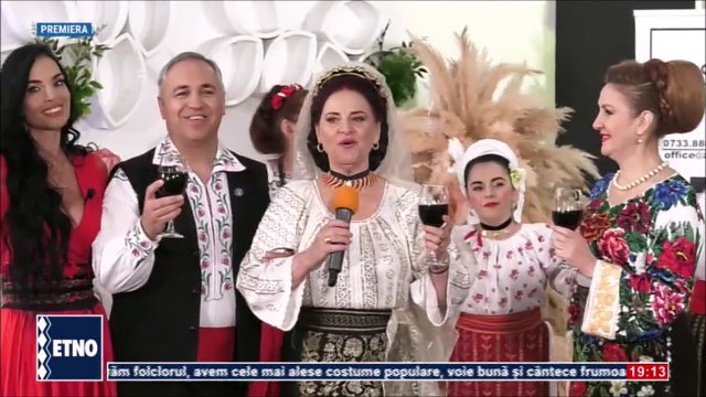 Elisabeta Turcu - La multi ani, omule bun (Cantec din suflet de roman - ETNO TV - 06.12.2024)