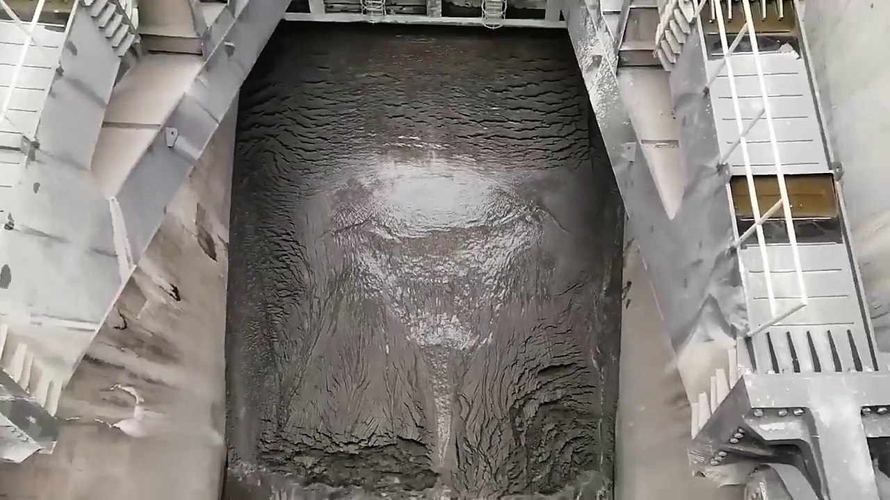 El despertar de un gigante dormido: el aliviadero de la presa, liberado tras décadas