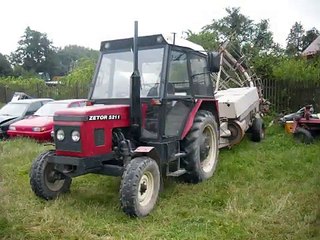 Lisovaní ječmené slámy Zetor 5211 + K-454