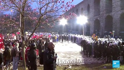 La UE pide respeto al derecho a la protesta en Turquía, tras el arresto de al menos 1.000 personas