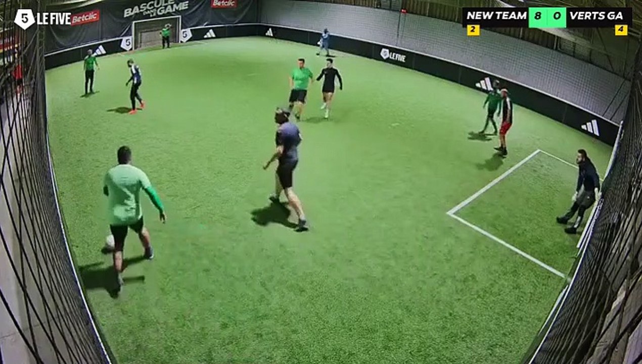 New Team - Verts Galants 24/03 à 21:06 - Football Terrain 3 (LeFive Pau)