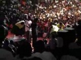 50cent se fait voler sa chaine pendant un concert (Angola)