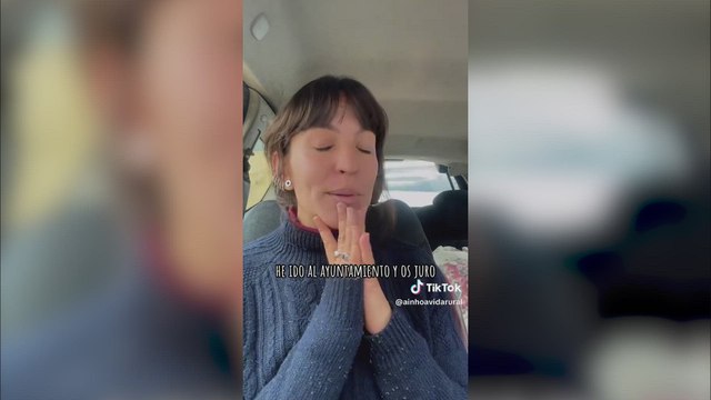 Registra a sus gallinas para autoconsumo de huevos en el ayuntamiento y acaban partiéndose de risa: Eres la primera persona que viene