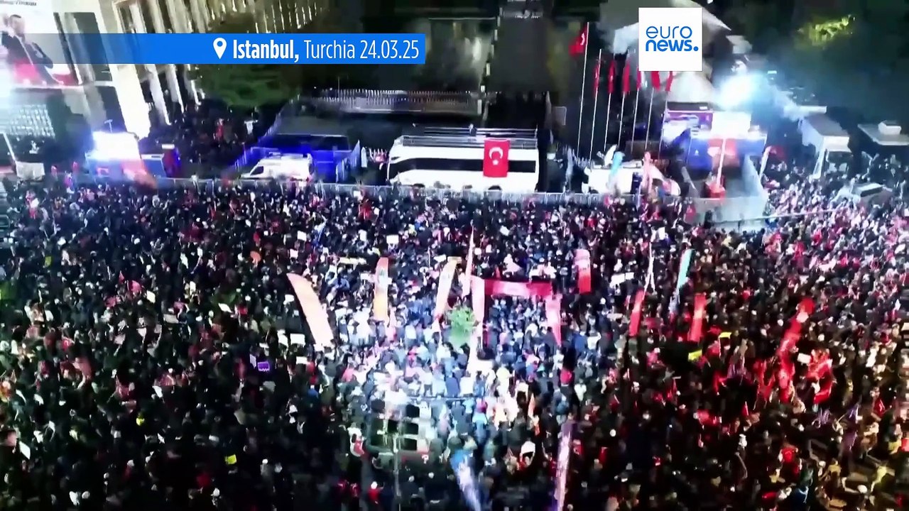 Turchia, migliaia di manifestanti a Instanbul contro il governo per l'arresto del sindaco Imamoglu