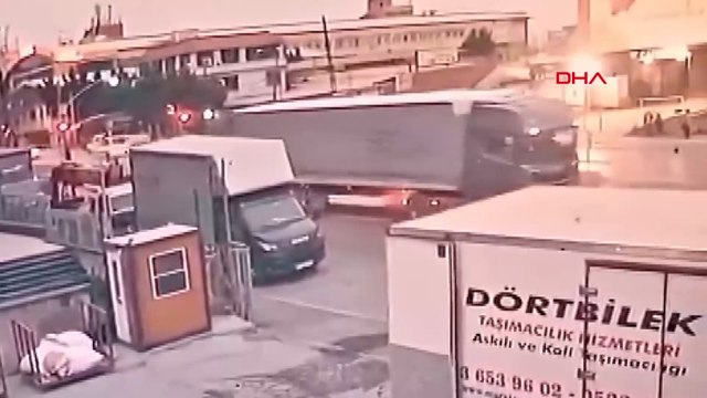 TIR'ın çarptığı motosiklet sürücüsü hayatını kaybetti