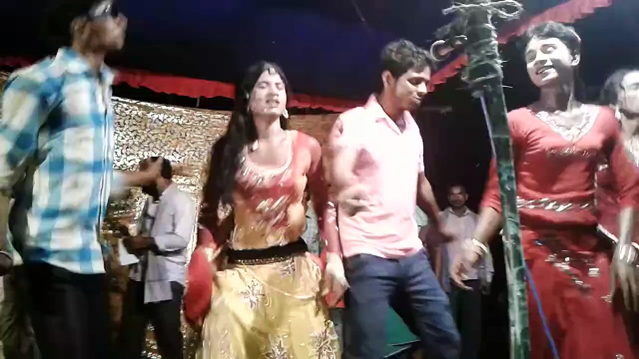 आई मुड बनल छै गे हाथ घुसयाब दे