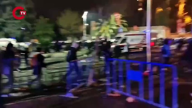 Polis yakın mesafeden biber gazı sıktı, CHP'li Deniz Yavuzyılmaz müdahale etti