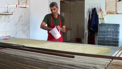 Geleneksel "bayram kömbesi" yapımı devam ediyor