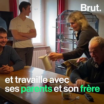 Vincent, éleveur laitier dans la Manche, a repris la ferme familiale