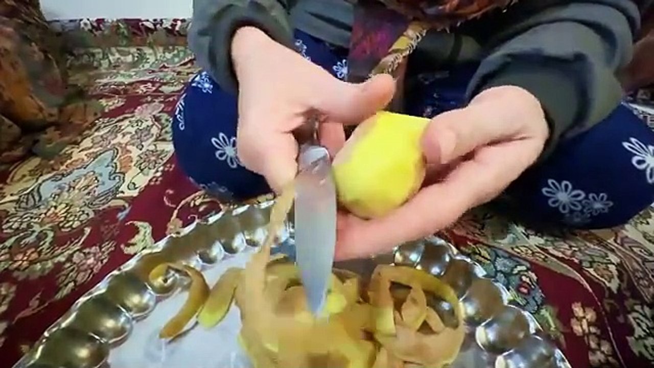 IRAN Village Life ： Cooking Traditional Lunch & Baking local Bread in a Clay Oven