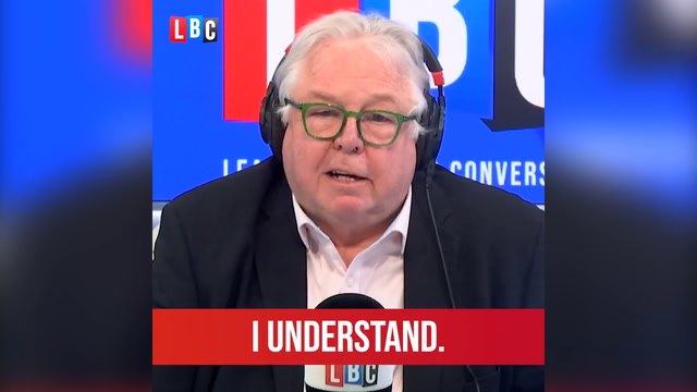 'Not appropriate' to get free O2 tickets, says Labour minister as Rachel Reeves Sabrina Carpenter concert row grows