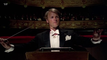 KLIP med Olsen Banden i det kongelige teater og Elverhøj temaet | Olsen Banden Ser Rødt | 1976 | TV2